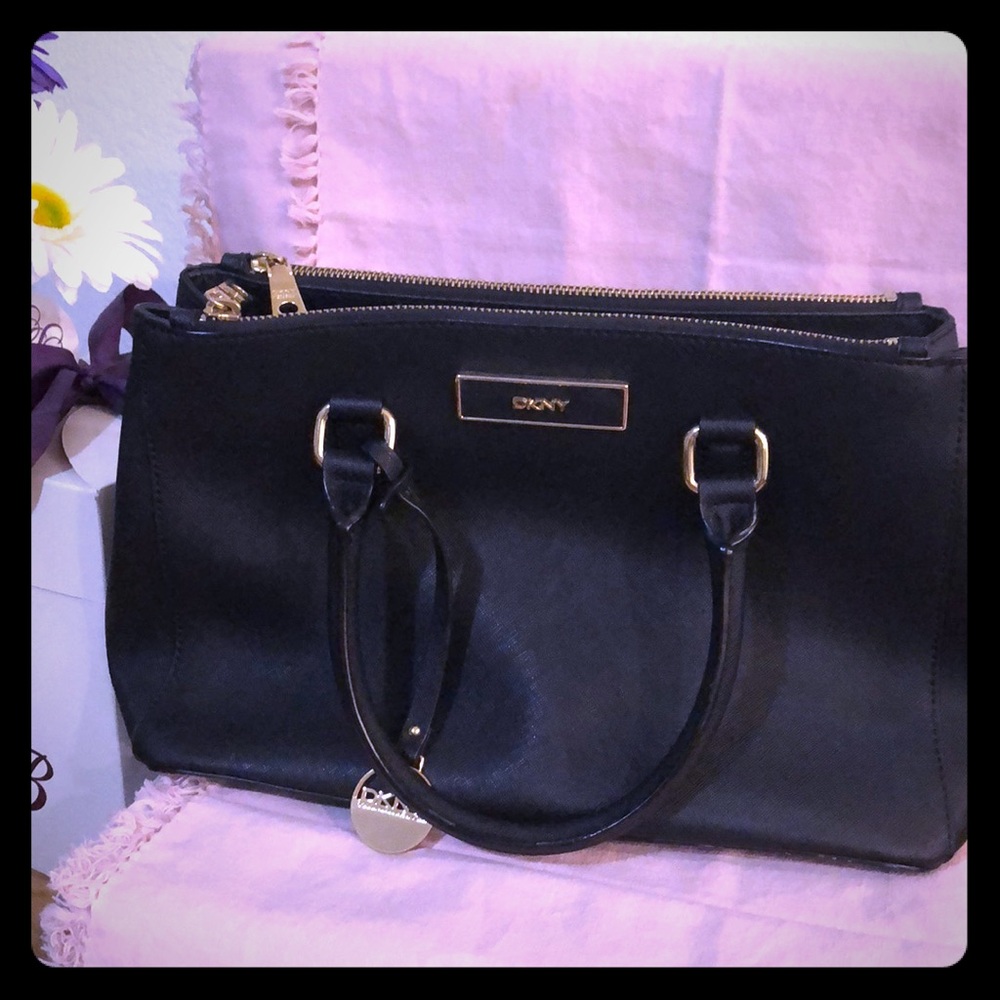 Preloved DKNY bag